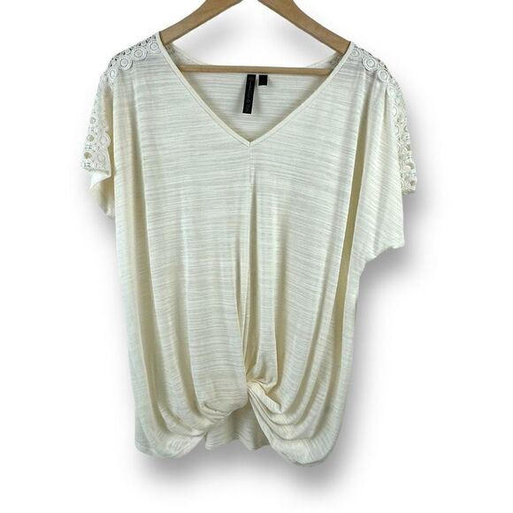Allie & Rob Women's Size M Twisted Front Short Sleeve Top Ivory With Lace Sleeve - Picture 1 of 12